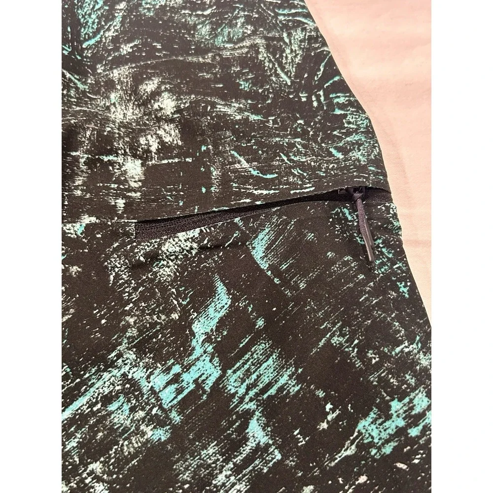 Lululemon Live In Practice Men's 38 Athletic Shorts‎ Black/Green Lace Up